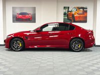 USED 2018 07 ALFA ROMEO GIULIA 2.9 V6 BITURBO QUADRIFOGLIO 4d 503 BHP CARBON STEERING WHEEL