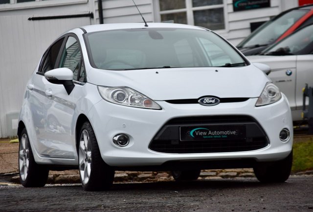 2011 11 Ford Fiesta 1.6 TITANIUM 5d 118 BHP