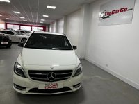 USED 2013 63 MERCEDES-BENZ B-CLASS 1.8 B200 CDI BLUEEFFICIENCY SPORT 5d 136 BHP * LEATHER * 18 INCH  ALLOYS * PRIVACY * AIR CON * NAV *