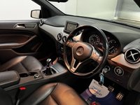 USED 2013 63 MERCEDES-BENZ B-CLASS 1.8 B200 CDI BLUEEFFICIENCY SPORT 5d 136 BHP * LEATHER * 18 INCH  ALLOYS * PRIVACY * AIR CON * NAV *