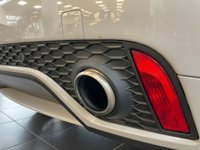 USED 2018 18 JAGUAR E-PACE 2.0 R-DYNAMIC SE 5d 246 BHP LOW RATE FINANCE/HOME DELIVERY