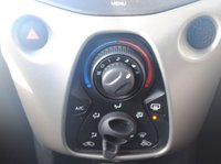 USED 2016 16 TOYOTA AYGO 1.0 VVT-I X-PLAY 5d 69 BHP www.suffolkcarcentre.co.uk - Located at Ilketshall