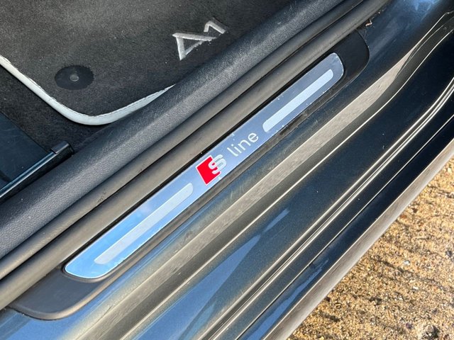 2013 AUDI A1 - Photo 6