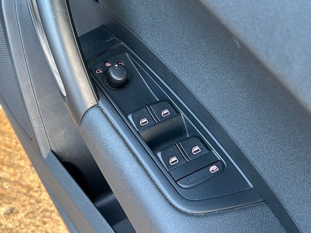 2013 AUDI A1 - Photo 7