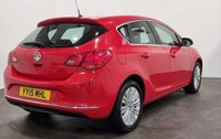 USED 2015 15 VAUXHALL ASTRA 1.4 EXCITE 5d 98 BHP Striking High Gloss Power Red ,17" Multi Spoke Alloy Wheels , Half Leather Interior