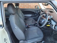 USED 2011 11 MINI HATCH FIRST 1.6 FIRST 3d 75 BHP SERVICE HISTORY - FULL MOT
