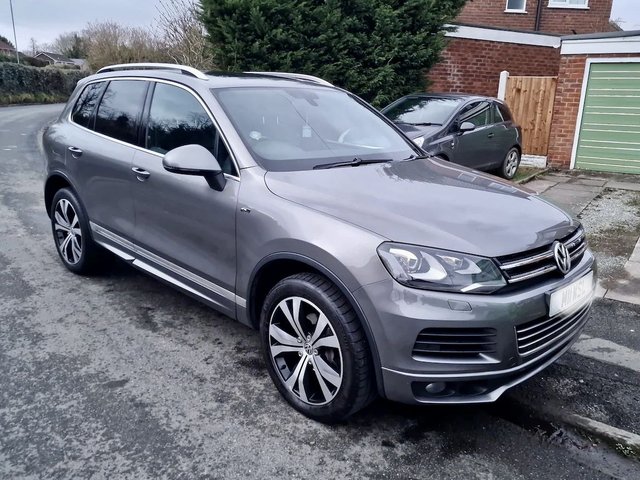 2013 13 Volkswagen Touareg 3.0 V6 R-LINE TDI BLUEMOTION TECHNOLOGY 5d 242 BHP