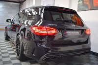 USED 2017 15 MERCEDES-BENZ C-CLASS 4.0 AMG C 63 PREMIUM 5d 469 BHP 360 CAM / PAN ROOF / CARBON