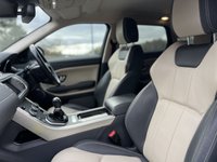 USED 2017 17 LAND ROVER RANGE ROVER EVOQUE 2.0 ED4 SE TECH 5d 148 BHP (Two-Tone Full Ivory and Black Leather) !! NATIONWIDE DELIVERY AVAILABLE !!