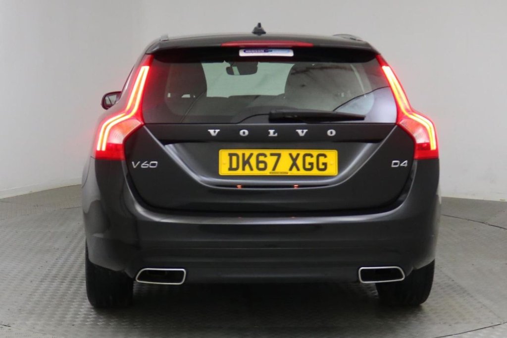 USED 2017 67 VOLVO V60 2.0 D4 SE LUX NAV 5d AUTO 188 BHP 