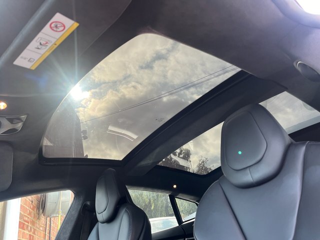 2018 TESLA MODEL S - Photo 9