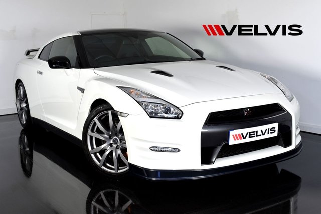 2017 17 Nissan GT-R 3.8 V6 2d 550 BHP