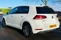 USED 2018 68 VOLKSWAGEN GOLF 1.6 SE NAVIGATION TDI BLUEMOTION TECHNOLOGY DSG 5d 114 BHP DSG - SAT NAV - CRUISE CONTROL - BLUETOOTH