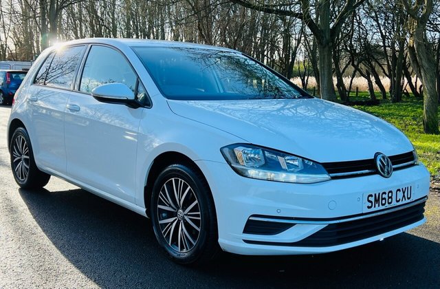 2018 68 Volkswagen Golf 1.6 SE NAVIGATION TDI BLUEMOTION TECHNOLOGY DSG 5d 114 BHP