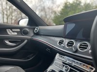 USED 2017 67 MERCEDES-BENZ E-CLASS E 220d (192) AMG Line (Premium Pack) 5dr Estate (Panoramic Sunroof / Comand Navigation / 12.3 Widescreen Digital Cockpit) !! NATIONWIDE DELIVERY AVAILABLE !!
