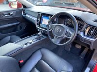 USED 2019 69 VOLVO V60 2.0 T4 MOMENTUM PLUS 5d 188 BHP 