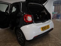 USED 2019 69 SMART EQ FORFOUR PRIME PREMIUM 5d 81 BHP ELECTRIC SMART CAR LOW MILES GREAT CAR