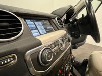 USED 2013 13 LAND ROVER DISCOVERY 3.0 4 SDV6 HSE 5d 255 BHP Striking Santorini Black . Ivory full leather