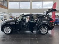 USED 2019 19 JAGUAR F-PACE 2.0 PORTFOLIO AWD 5d 238 BHP PAN ROOF / APPLE CARPLAY / ANDROID
