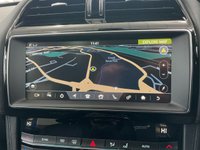 USED 2019 19 JAGUAR F-PACE 2.0 PORTFOLIO AWD 5d 238 BHP PAN ROOF / APPLE CARPLAY / ANDROID