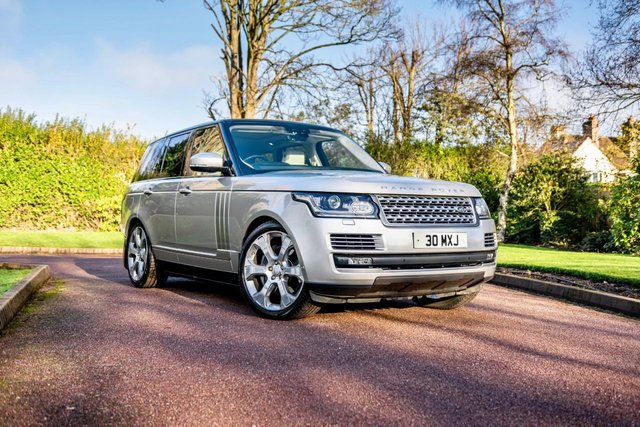 2017 Land Rover Range Rover 4.4 SDV8 VOGUE SE 5d 339 BHP