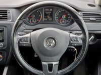 USED 2013 13 VOLKSWAGEN JETTA 1.6 SE TDI BLUEMOTION TECHNOLOGY DSG 4d 104 BHP GOOD SERVICE RECORD +  BLUETOOTH +  DAB RADIO +  AUX CONNECTION +  REAR PARKING SENSORS +  FULL LEATHER TRIM +  FRONT HEATED SEATS +  START STOP +  SPARE WHEEL +  16 INCH ALLOY WHEELS +