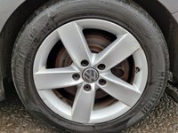 USED 2013 13 VOLKSWAGEN JETTA 1.6 SE TDI BLUEMOTION TECHNOLOGY DSG 4d 104 BHP GOOD SERVICE RECORD +  BLUETOOTH +  DAB RADIO +  AUX CONNECTION +  REAR PARKING SENSORS +  FULL LEATHER TRIM +  FRONT HEATED SEATS +  START STOP +  SPARE WHEEL +  16 INCH ALLOY WHEELS +