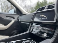 USED 2016 66 JAGUAR F-PACE 2.0d (180) AWD R-Sport 5dr Automatic EURO6 (Widescreen Touch Pro Virtual Navigation) !! NATIONWIDE DELIVERY AVAILABLE !!