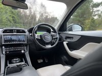 USED 2016 66 JAGUAR F-PACE 2.0d (180) AWD R-Sport 5dr Automatic EURO6 (Widescreen Touch Pro Virtual Navigation) !! NATIONWIDE DELIVERY AVAILABLE !!