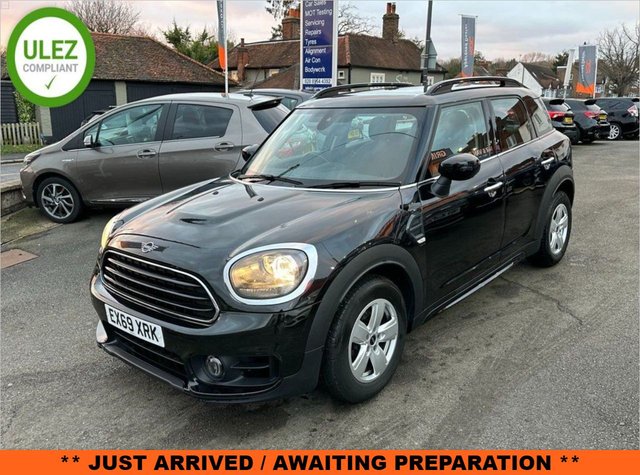 View our MINI COUNTRYMAN
