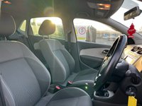USED 2015 64 VOLKSWAGEN POLO 1.2 SE DESIGN TSI 5d 90 BHP 