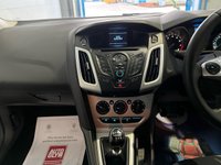 USED 2013 13 FORD FOCUS 1.0 ZETEC 5d 124 BHP &pound;30 TAX!, Bluetooth!, Air Con!