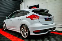 USED 2017 G FORD FOCUS 2.0 ST-2 5d 247 BHP FSH + 2 KEYS