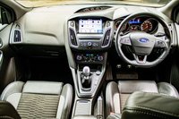 USED 2017 G FORD FOCUS 2.0 ST-2 5d 247 BHP FSH + 2 KEYS