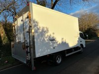 USED 2018 18 MITSUBISHI FUSO CANTER 3.0 7C15 34 148 BHP 7.5T EURO 6 AUTOMATIC 15FT FRIDGE/FREEZER BOX VAN (WITH TAILLFT) PARTITION+TAILLIFT+ EURO 6+