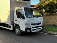 USED 2018 18 MITSUBISHI FUSO CANTER 3.0 7C15 34 148 BHP 7.5T EURO 6 AUTOMATIC 15FT FRIDGE/FREEZER BOX VAN (WITH TAILLFT) PARTITION+TAILLIFT+ EURO 6+