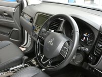 USED 2019 19 MITSUBISHI OUTLANDER 2.0 4 5d 148 BHP 4WD 7 SEATS SAT NAV LEATHER HEATED SEATS REAR VIEW CAMERA 1 OWNER MITSUBISHI WARRANTY TILL AUG 2024