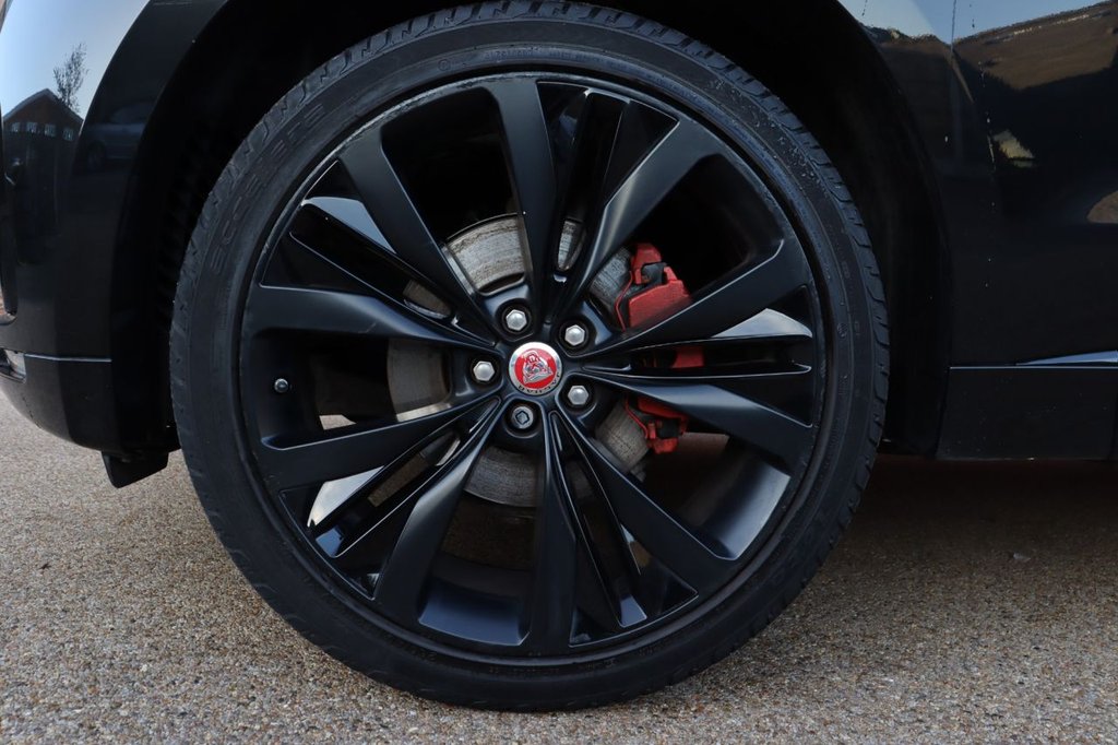 2016 Jaguar F-Pace 2.0 R-Sport Awd 5D 178 BHP £23,990