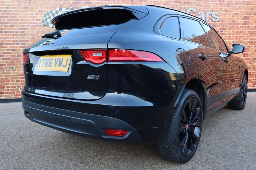 2016 Jaguar F-Pace 2.0 R-Sport Awd 5D 178 BHP £23,990