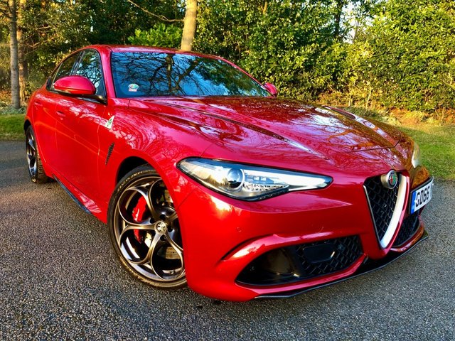 2017 66 Alfa Romeo Giulia 2.9 V6 BITURBO QUADRIFOGLIO 4d AUTO 503 BHP ONLY 23,000 MILES/FULL ALFA SERVICE HISTORY(BIG 4TH YEAR SERVICE DONE-SEE INVOICE IN PICTURES//REAR PARKING CAMERA/BLUETOOTH//SATNAV/1/2 LEATHER SUEDE 