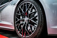 USED 2016 16 AUDI R8 5.2 V10 PLUS QUATTRO 2d 602 BHP MASSIVE SPEC