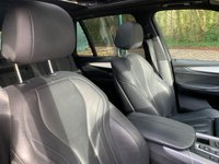 USED 2015 65 BMW X5 XDRIVE40D M SPORT 'HUGE SPECIFICATION' 2015/65reg BMW X5 X-DRIVE 40D M/SPORT AUTOMATIC WITH PADDLE SHIFT - 7 SEATER - NAVIGATION - PANORAMIC GLASS ROOF - FULL DAKOTA LEATHER - 20 INCH UPGRADE ALLOYS - REAR CAMERA - 2 FORMER KEEPERS - FULL SERVICE HISTORY