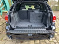 USED 2015 65 BMW X5 XDRIVE40D M SPORT 'HUGE SPECIFICATION' 2015/65reg BMW X5 X-DRIVE 40D M/SPORT AUTOMATIC WITH PADDLE SHIFT - 7 SEATER - NAVIGATION - PANORAMIC GLASS ROOF - FULL DAKOTA LEATHER - 20 INCH UPGRADE ALLOYS - REAR CAMERA - 2 FORMER KEEPERS - FULL SERVICE HISTORY