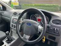 USED 2010 59 FORD FOCUS 1.6 ZETEC 5d 100 BHP 