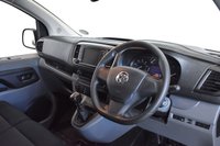USED 2022 22 VAUXHALL VIVARO 1.5 L1H1 F2700 SPORTIVE S/S 118 BHP Apple CarPlay, Parking Sensors