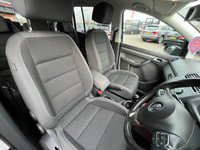 USED 2013 63 VOLKSWAGEN TOURAN 2.0 SE TDI BLUEMOTION TECHNOLOGY 5d 138 BHP Great spec + Low Miles