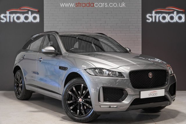 2019 19 Jaguar F-Pace 2.0 CHEQUERED FLAG AWD 5d 178 BHP