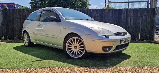 2004 54 Ford Focus 2.0 ST 170 3d 173 BHP