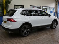 USED 2019 69 VOLKSWAGEN TIGUAN ALLSPACE 2.0 MATCH TDI 4MOTION DSG 5d 148 BHP 4WD 7 SEATS SAT NAV CRUISE 1 OWNER 6 MONTHS GOLD WARRANTY