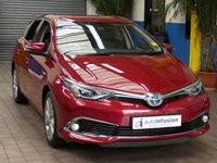 USED 2017 17 TOYOTA AURIS 1.8 VVT-I EXCEL TSS 5d 99 BHP SAT NAV PART LEATHER CAMERA TOYOTA WARRANTY TILL AUG 2027 1 OWNER SERVICE HISTORY